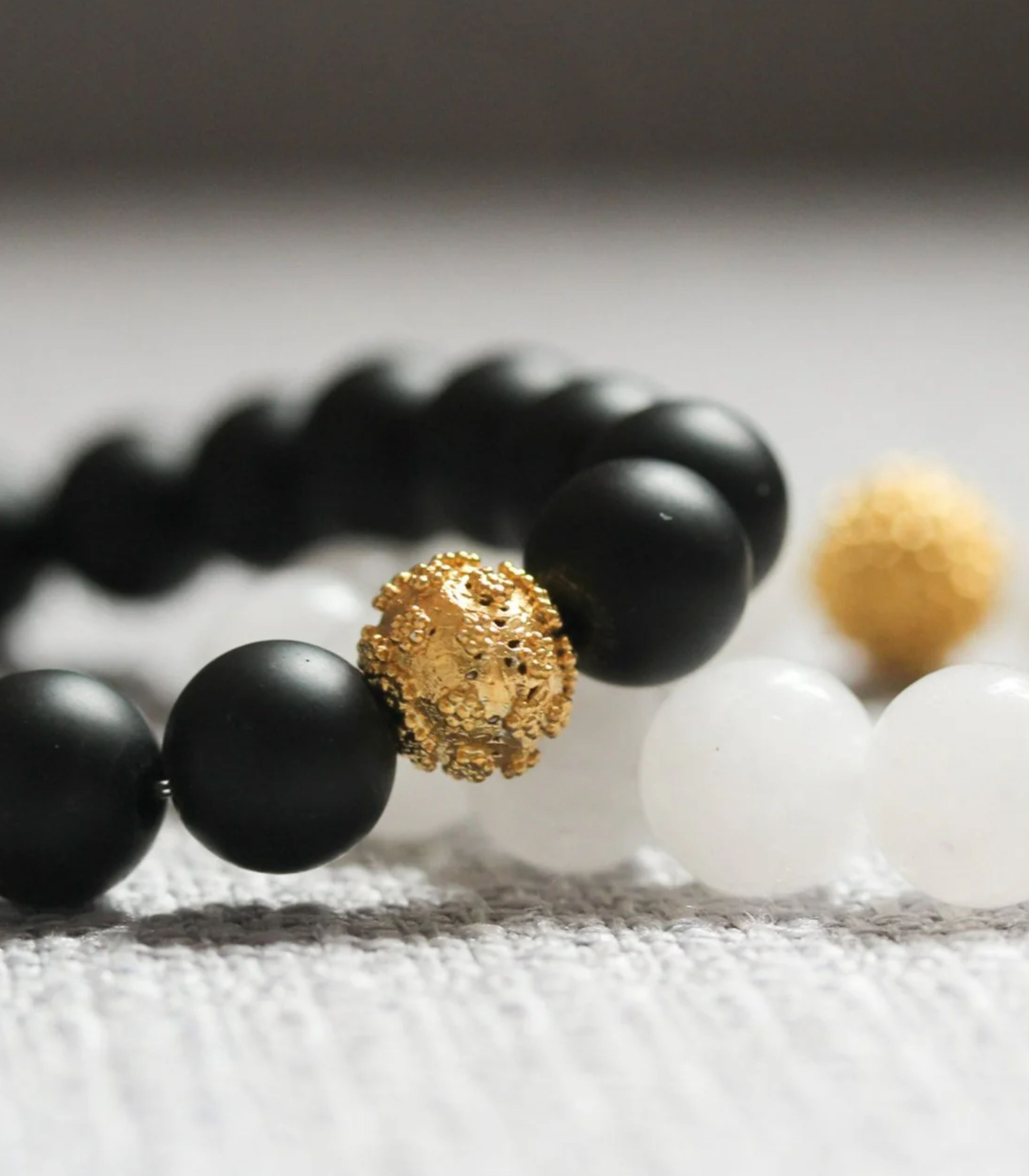 Buwan Tambourine Bracelet in Black & White - AMAMI