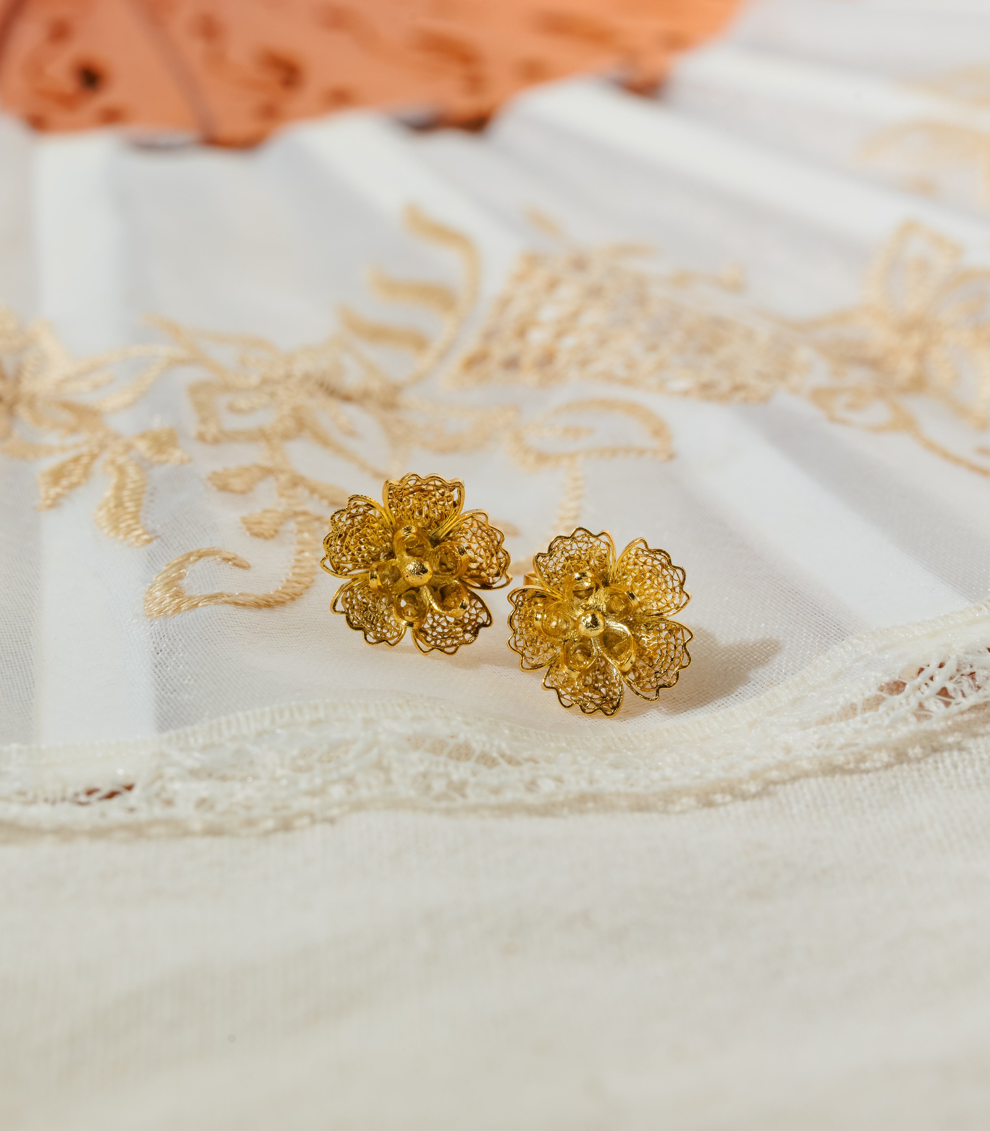 Gumamela Filigree Stud Earrings - AMAMI