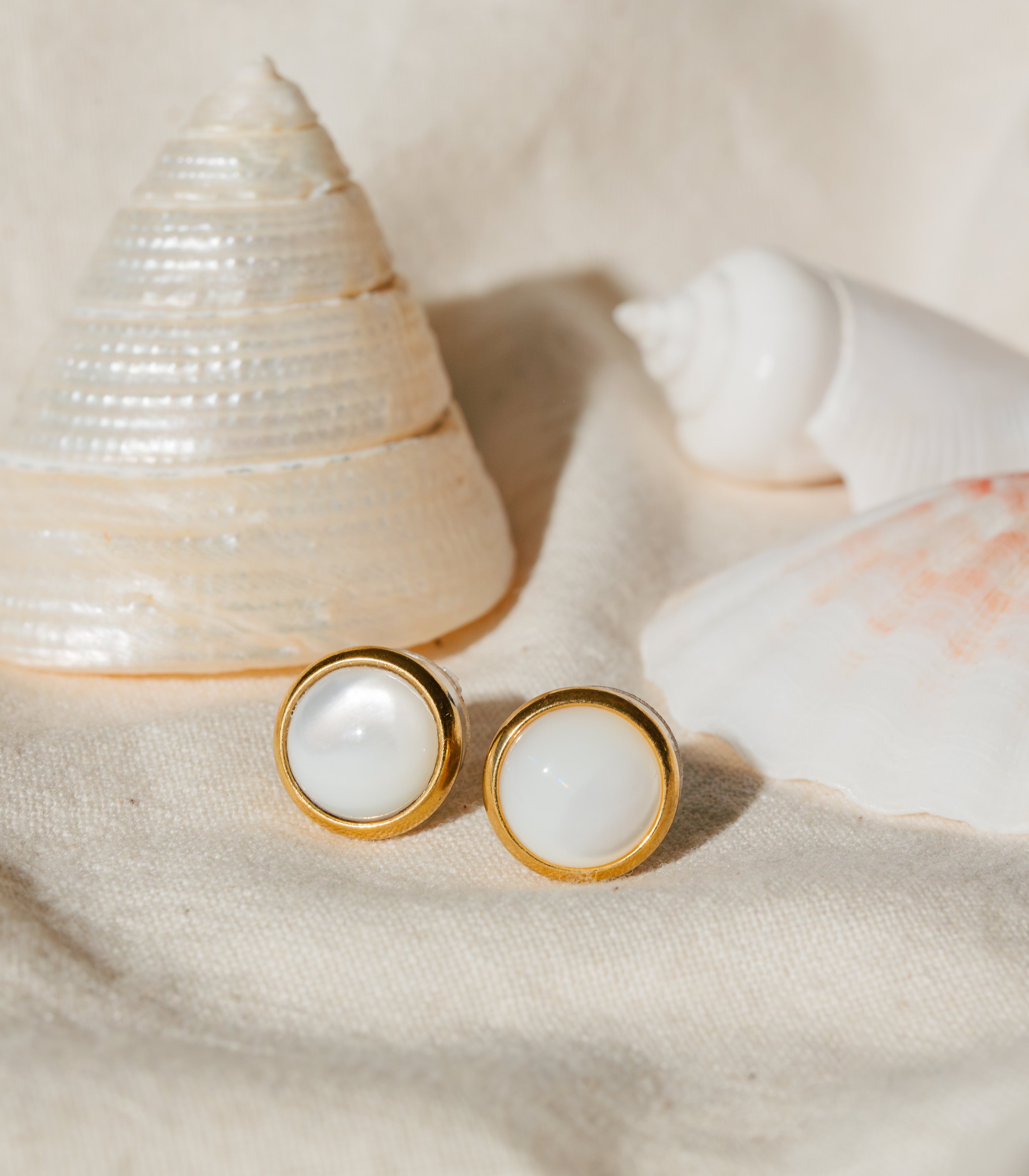 Abaniko Earrings in Mother of Pearl - Lily Jewelry
