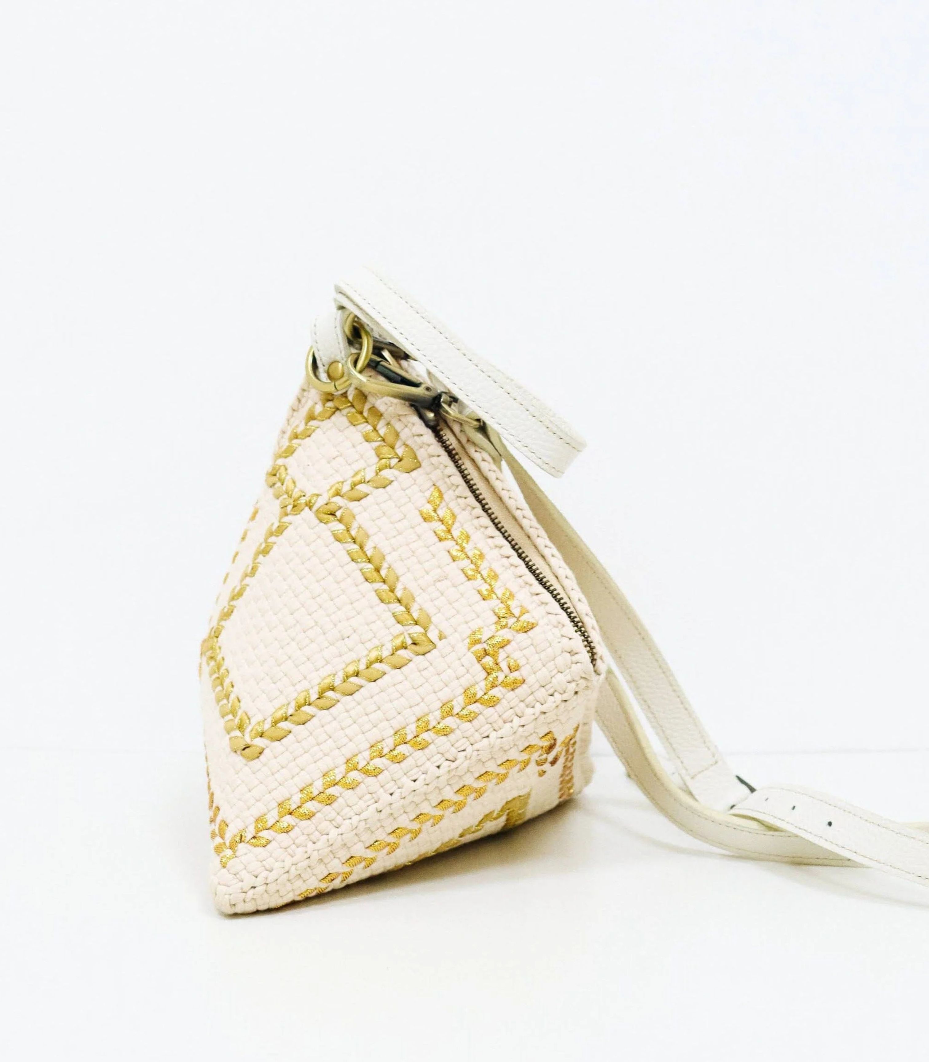 Puso Pyramid Handbag in Beige & Gold - R2R
