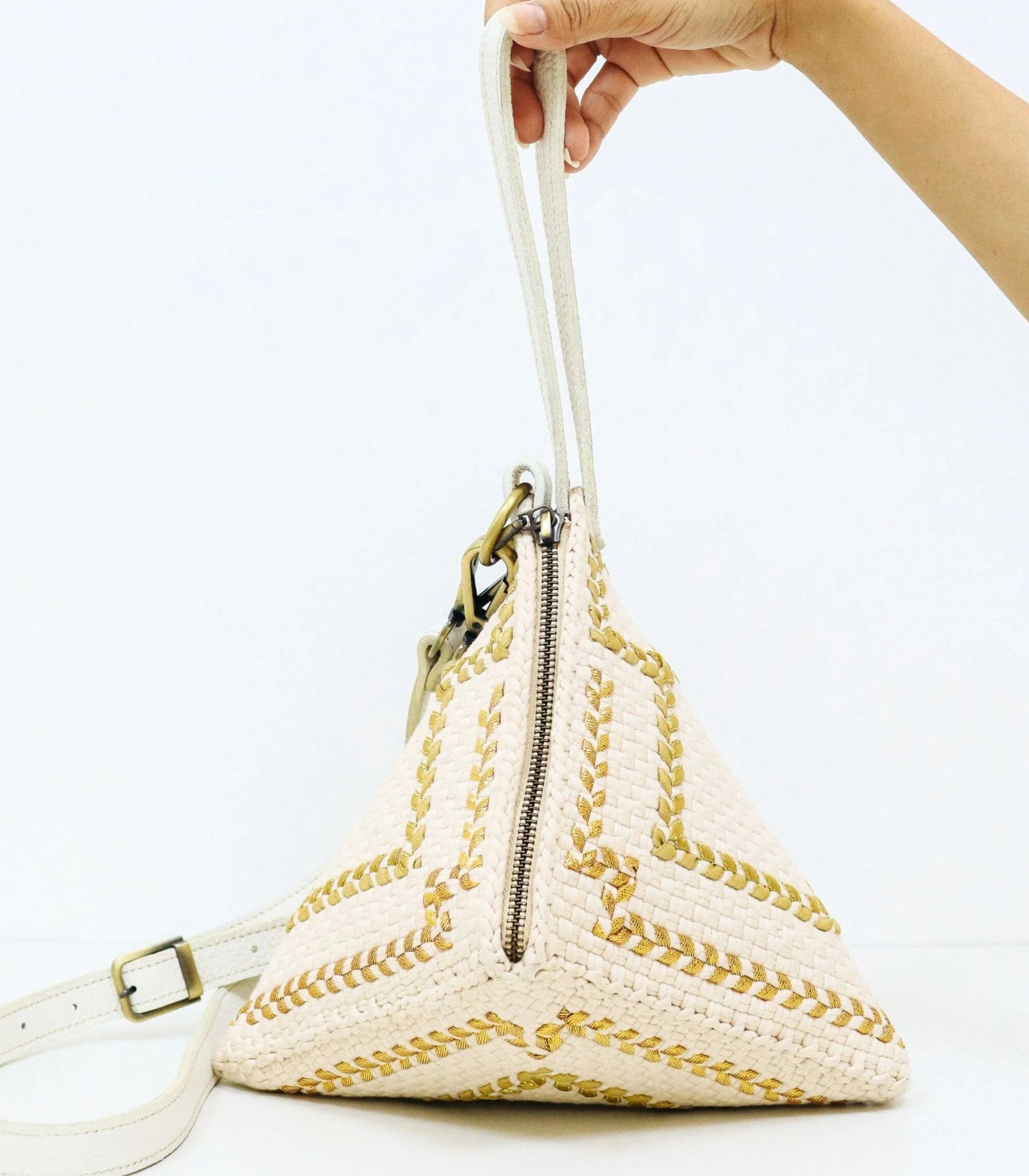 Puso Pyramid Handbag in Beige & Gold - R2R
