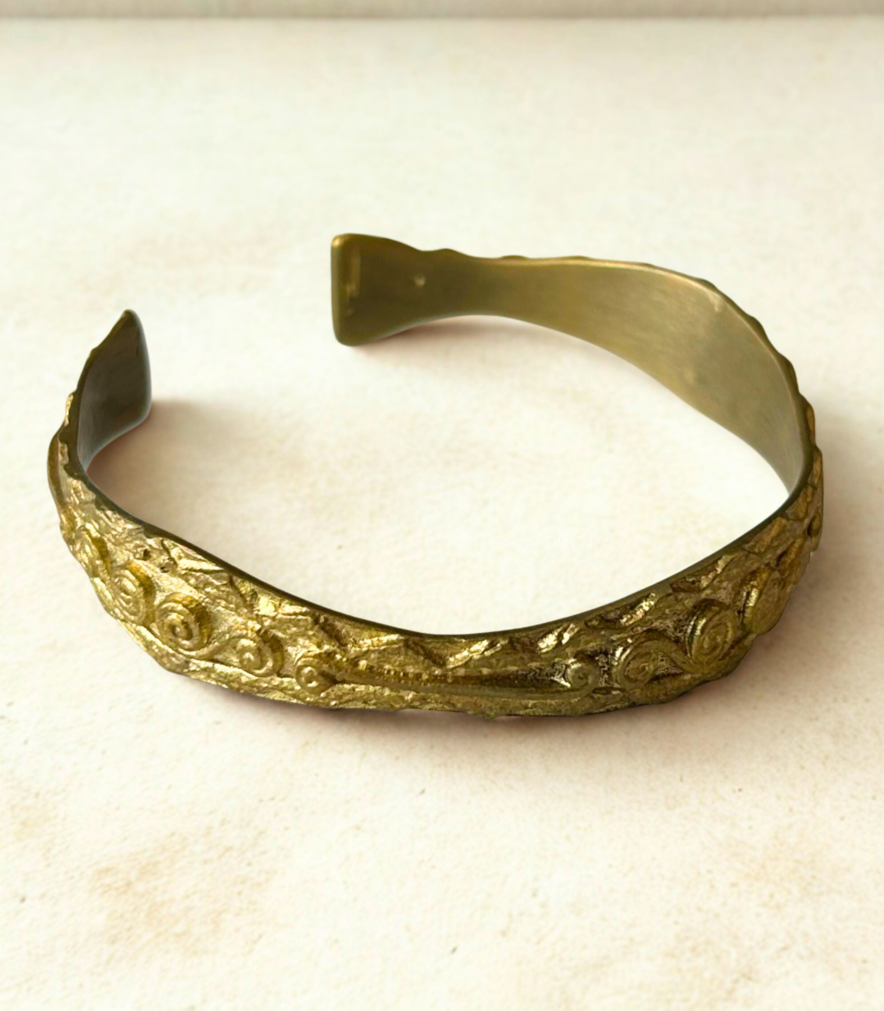 Datu Tboli Crown Brass Bangle