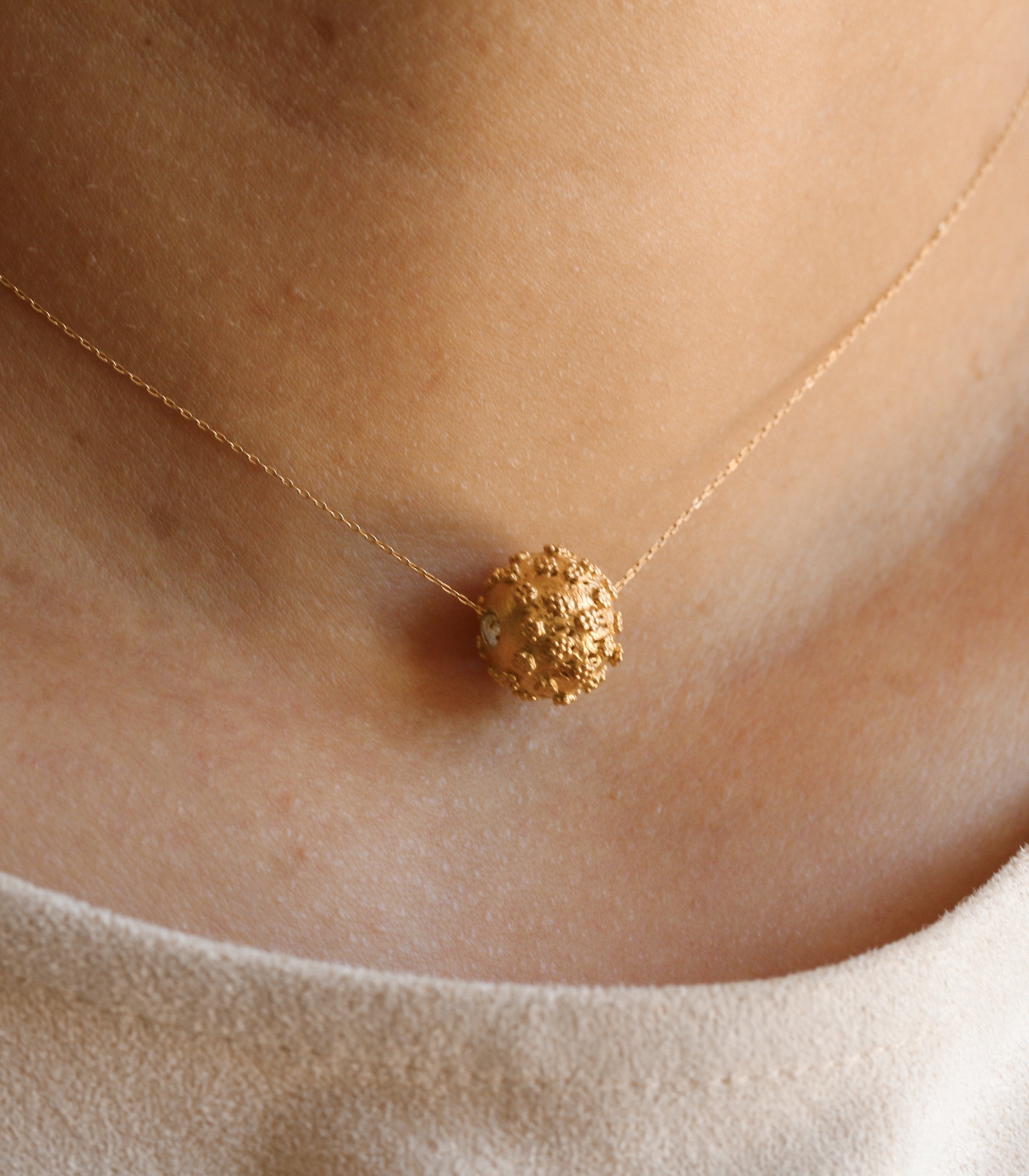 Amami Chain Pendant Necklace - AMAMI