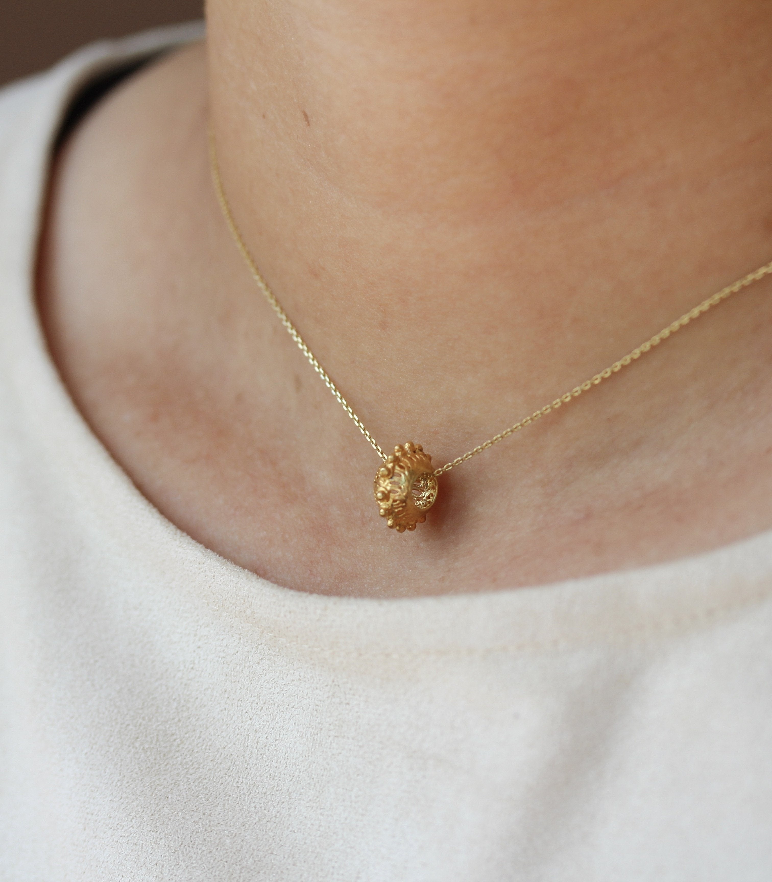 Butete Chain Pendant Necklace - AMAMI