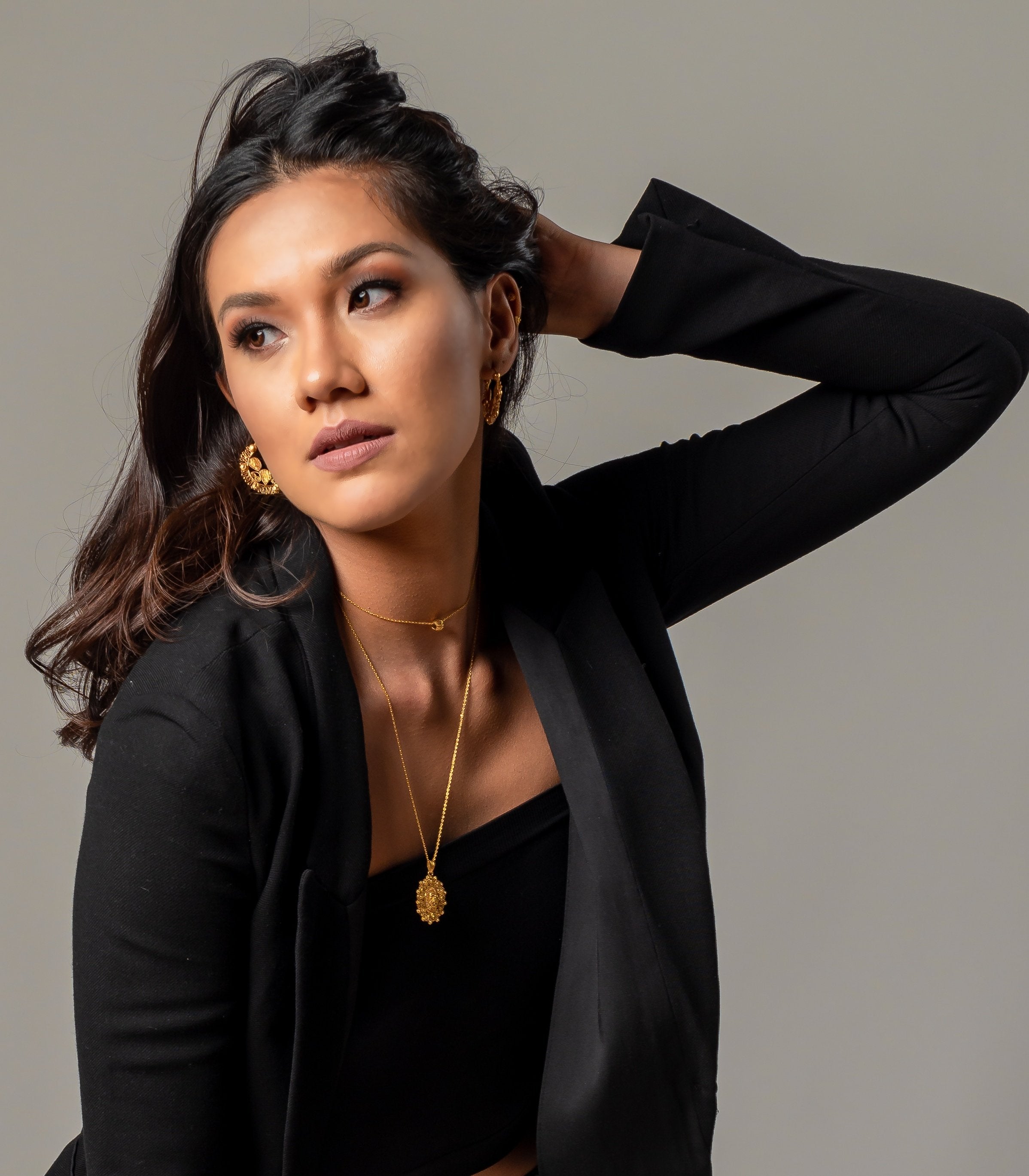 Mini Relikaryo Pendant Necklace with a model - AMAMI