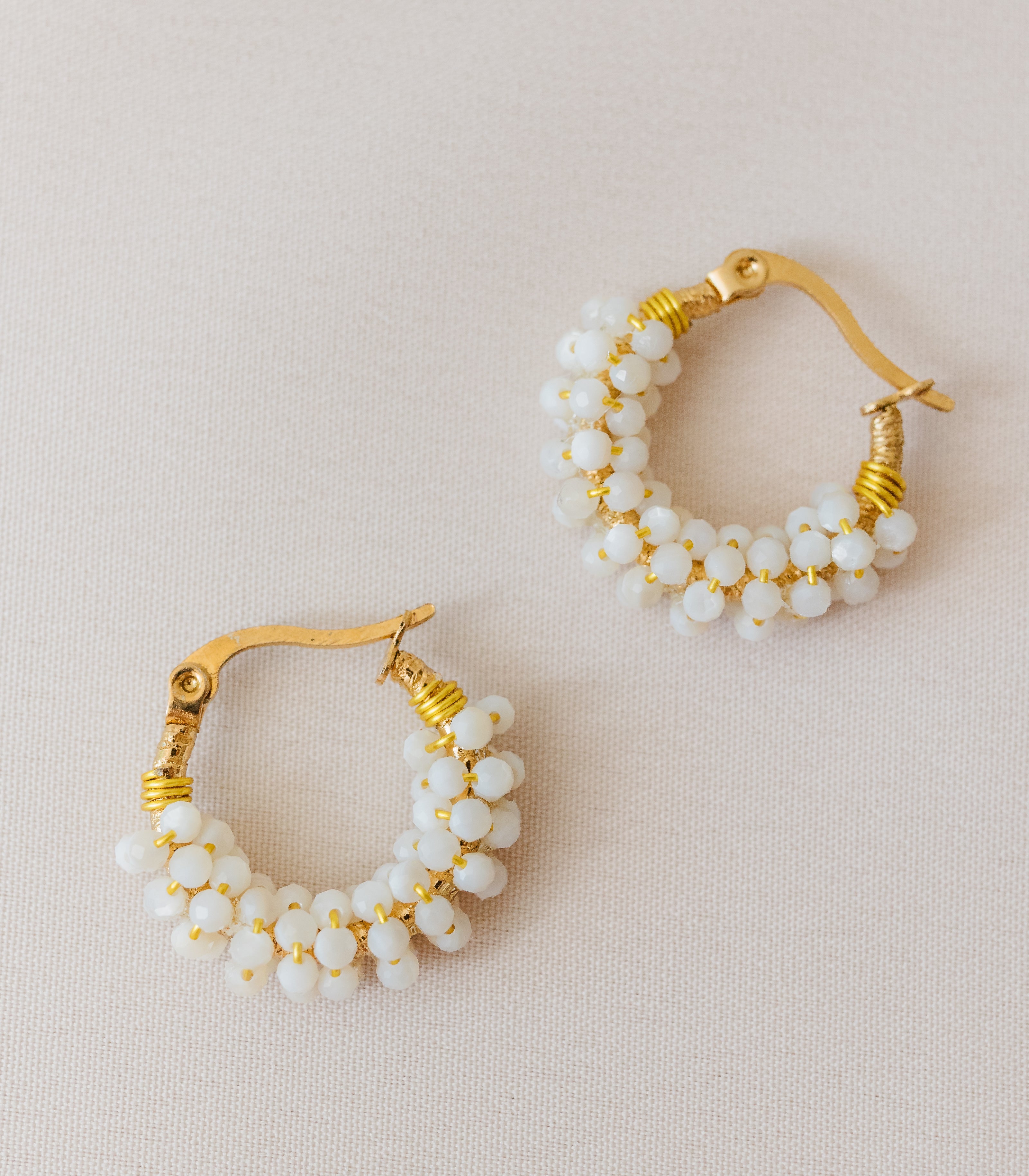Cascara Mother of Pearl Mini Hoop Earrings - Arete