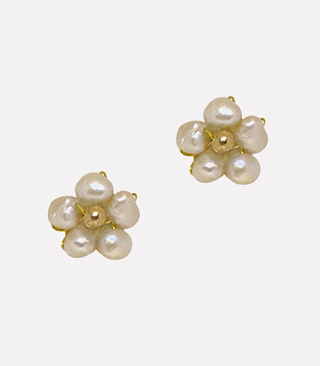 Kalachuchi Pearl Studs - Arete