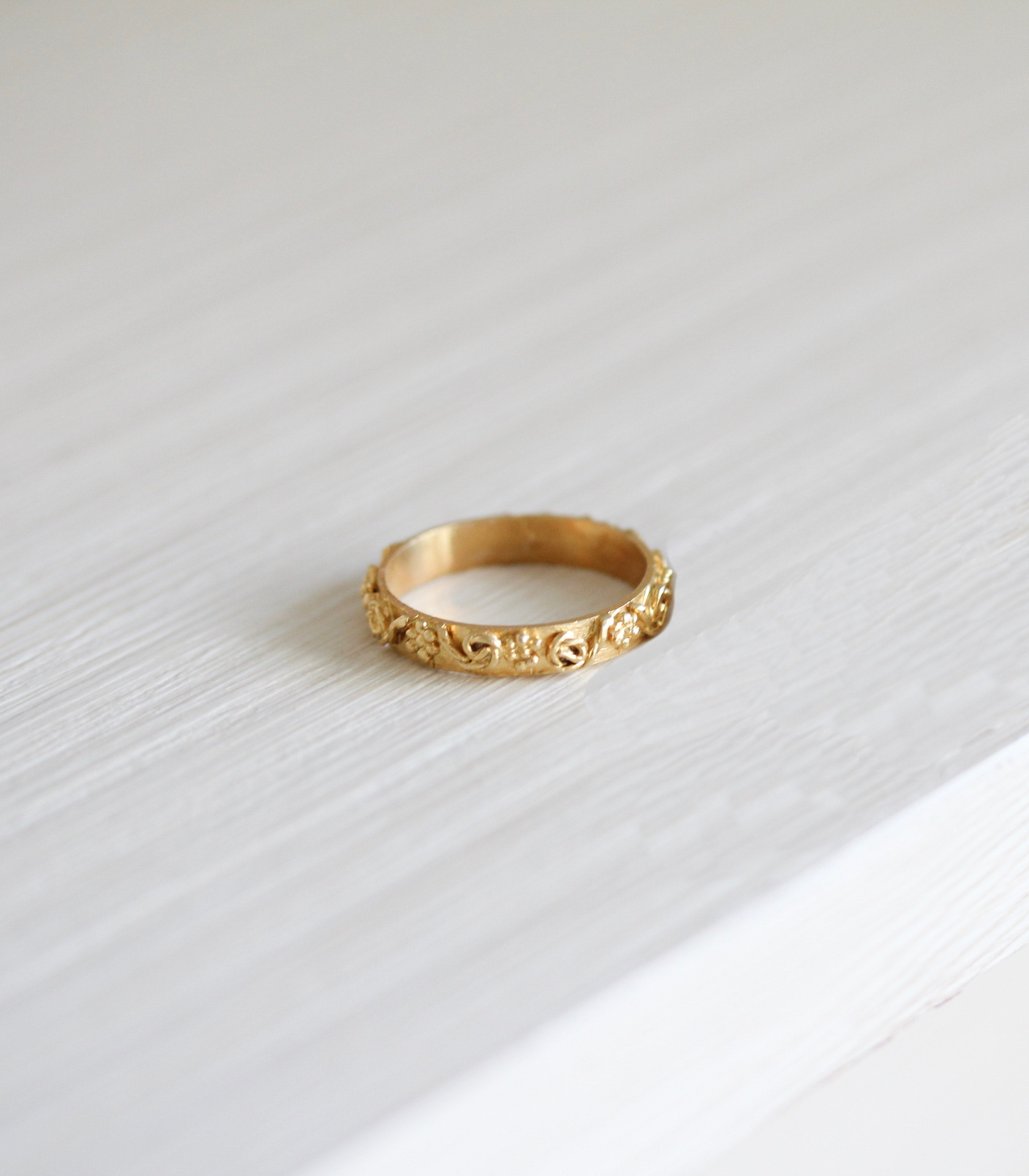 Gold Filigree Wedding Ring Band AMAMI
