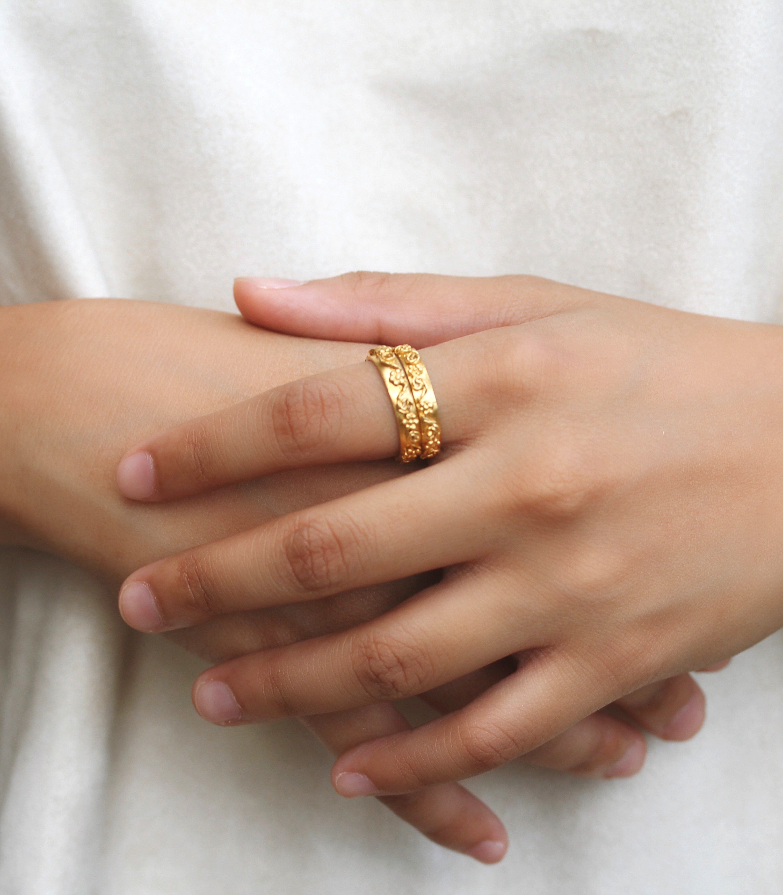 Gold Filigree Wedding Ring Band on hand - AMAMI