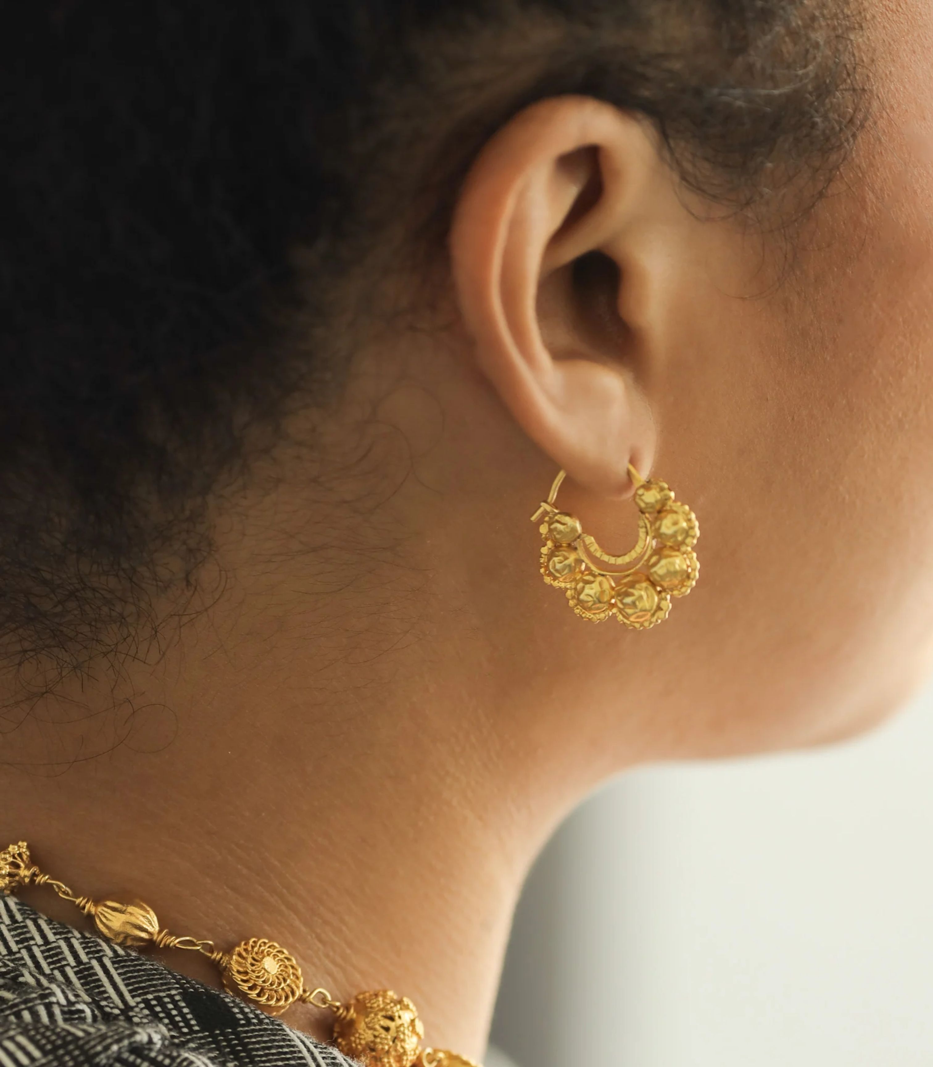 Pitus' Batu Ivatan Gold Earrings - AMAMI