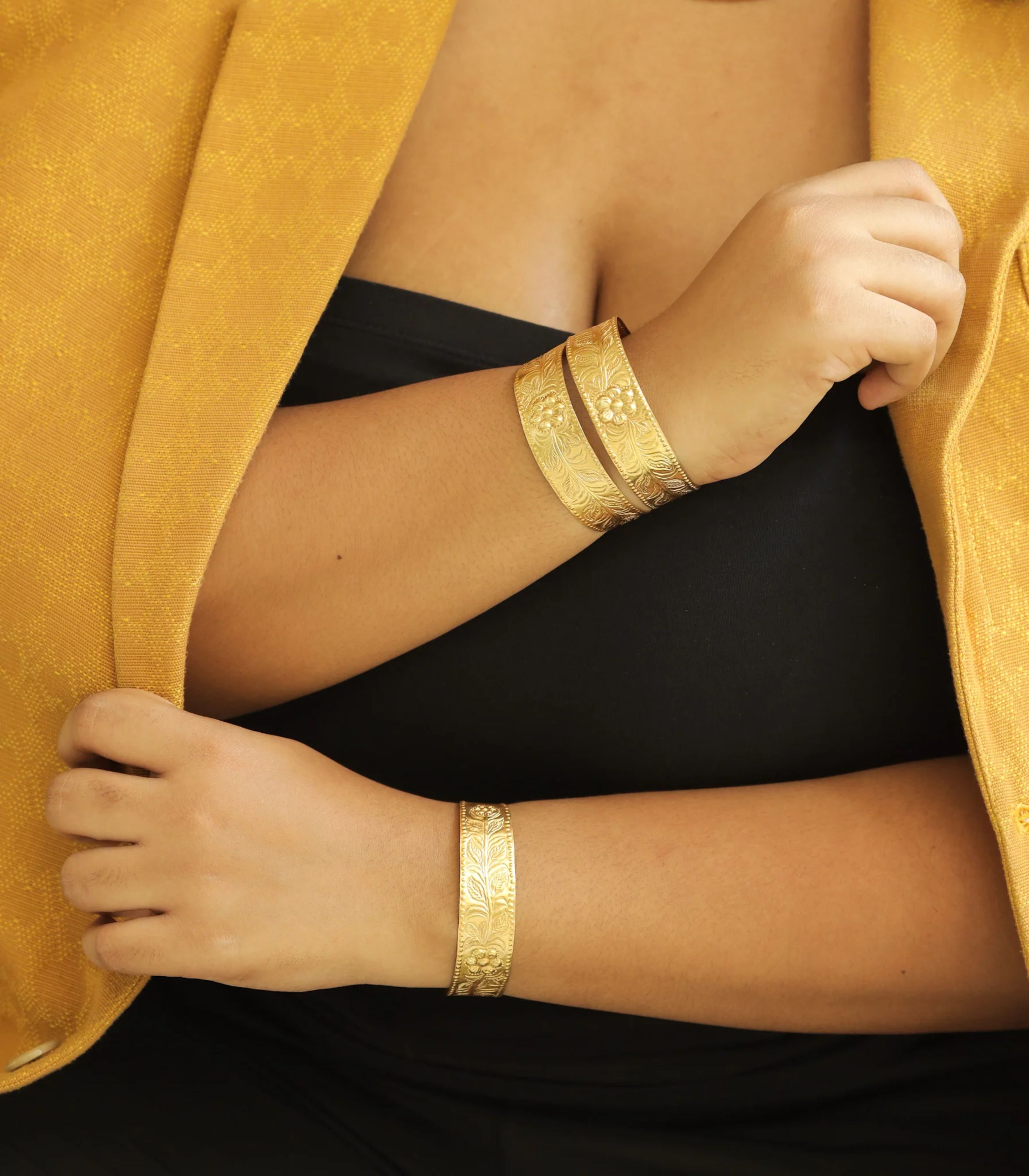 Pulseras Ivatan Gold Band Bracelet - AMAMI