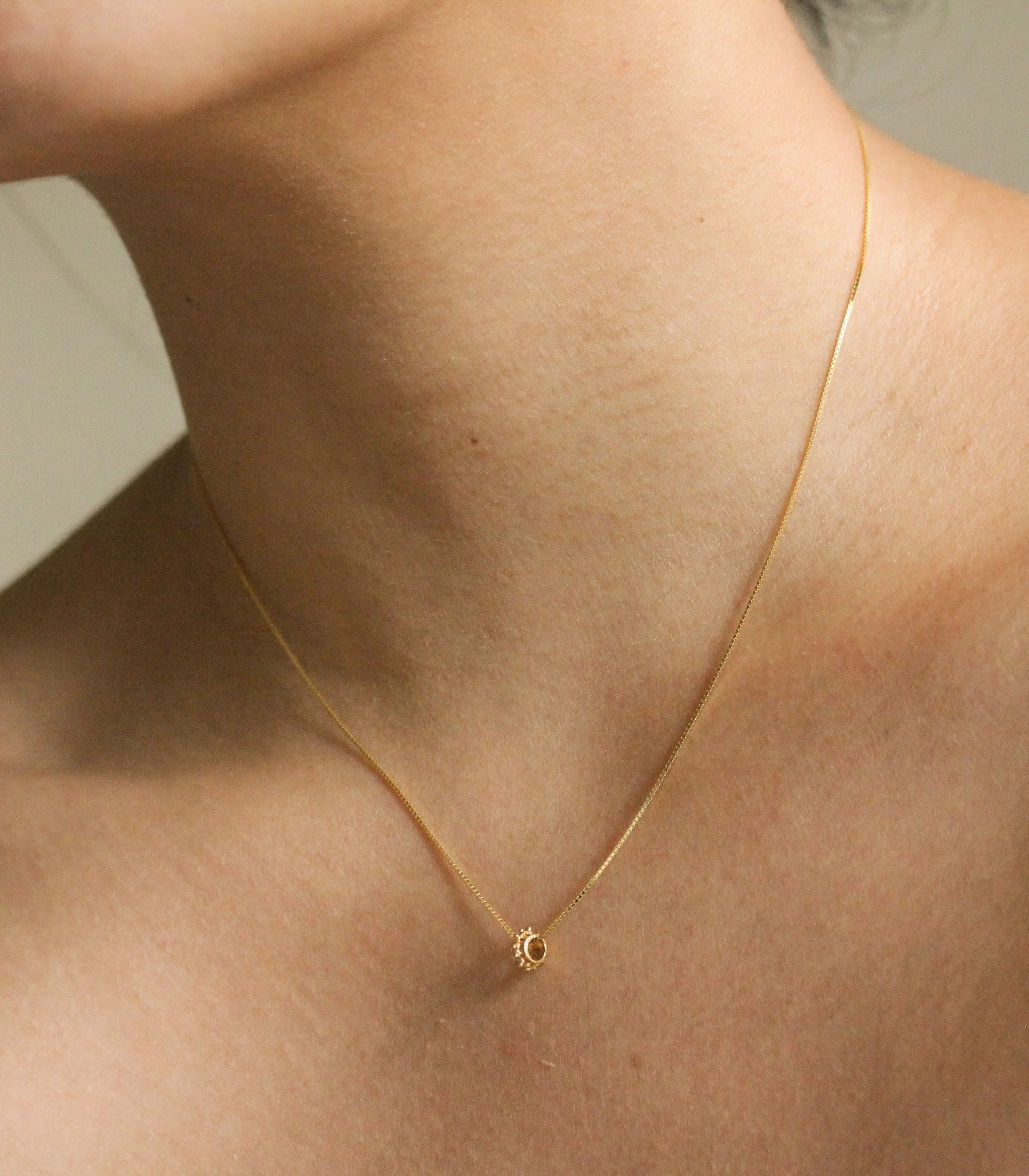 The Butete Minimalist Chain Pendant Necklace In Gold Filigree