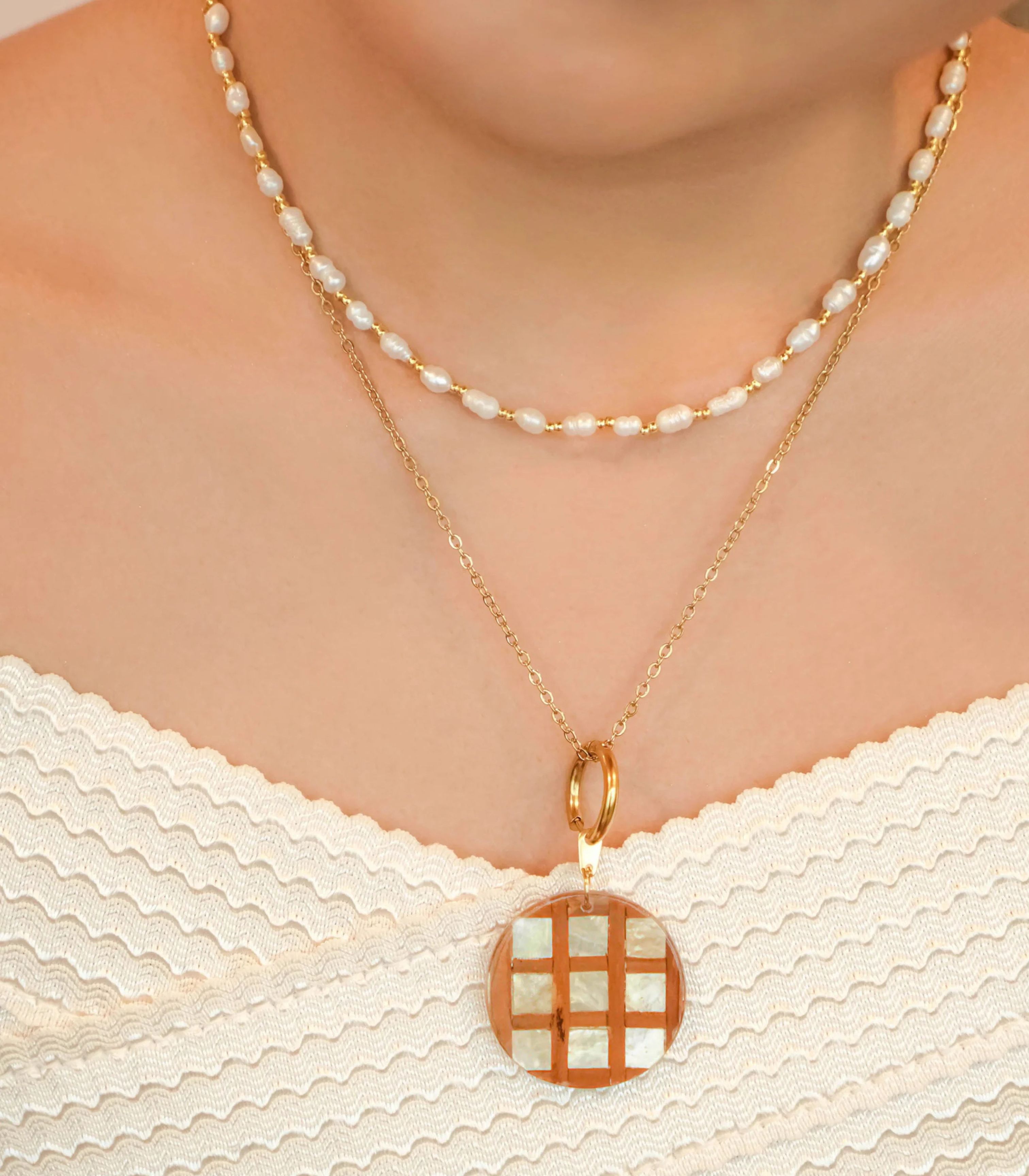 Capiz Reversible Circle Pendant Necklace - Arete