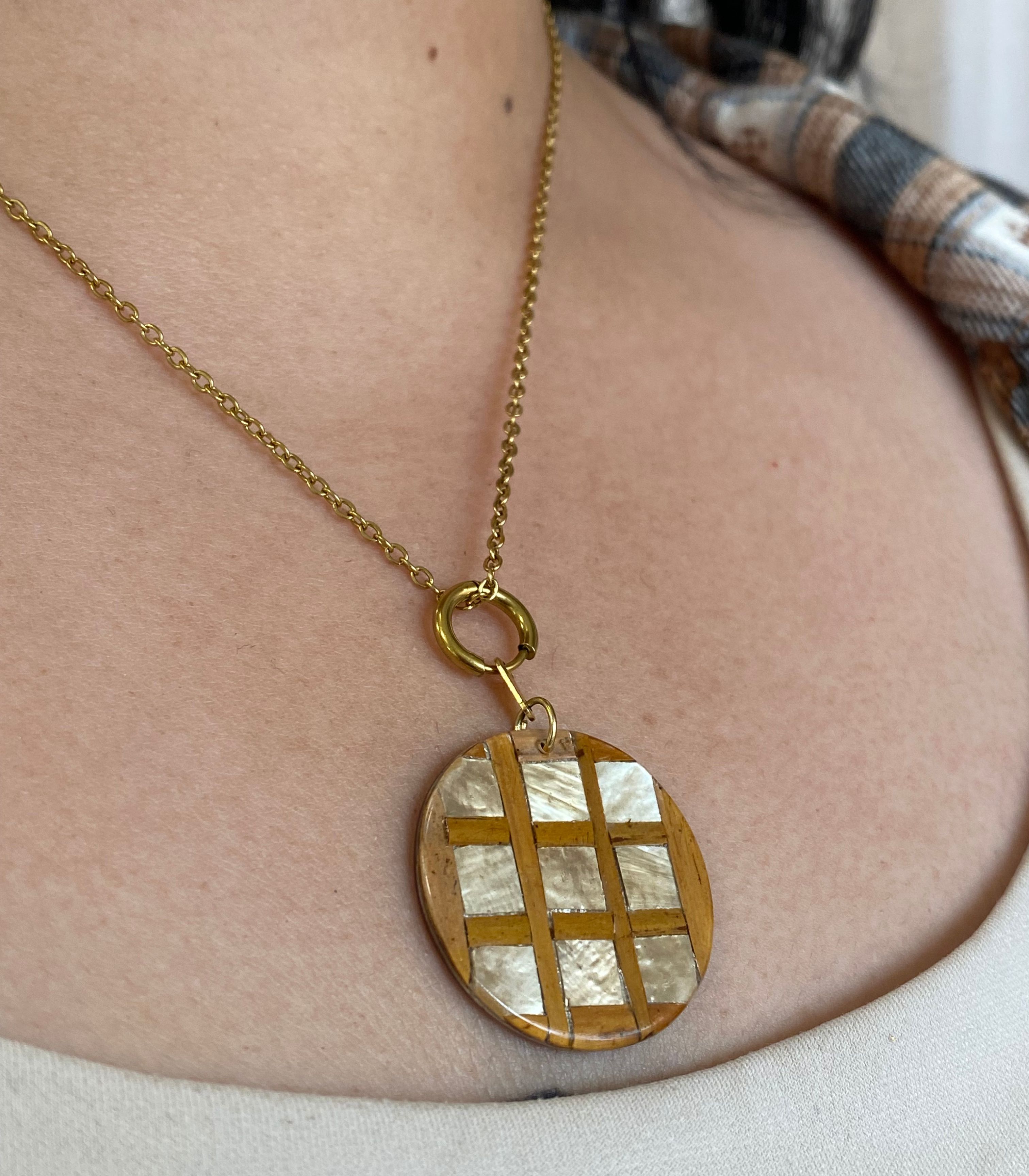 Capiz Reversible Circle Pendant Necklace - Arete