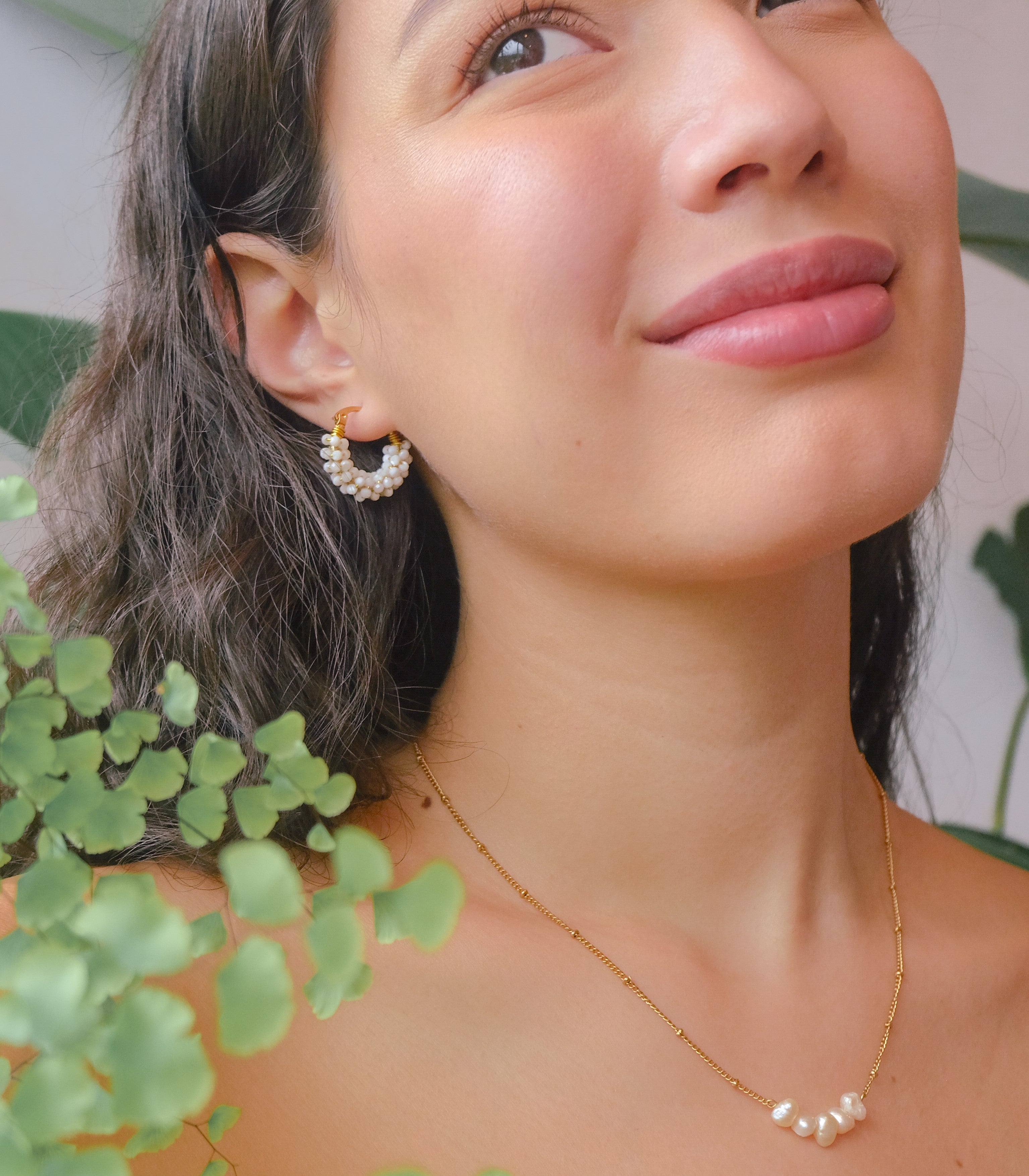 Cascara Mother of Pearl Mini Hoop Earrings - Arete