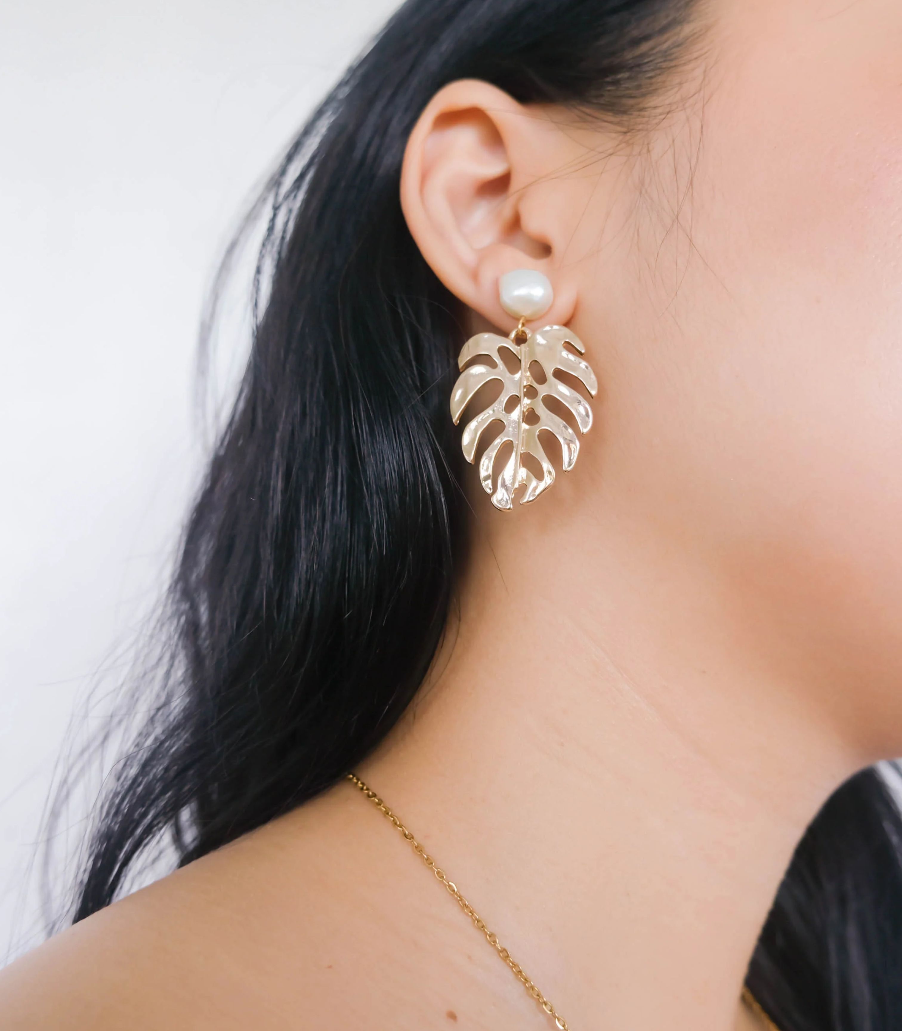 Palmera Pearl Earrings - Arete