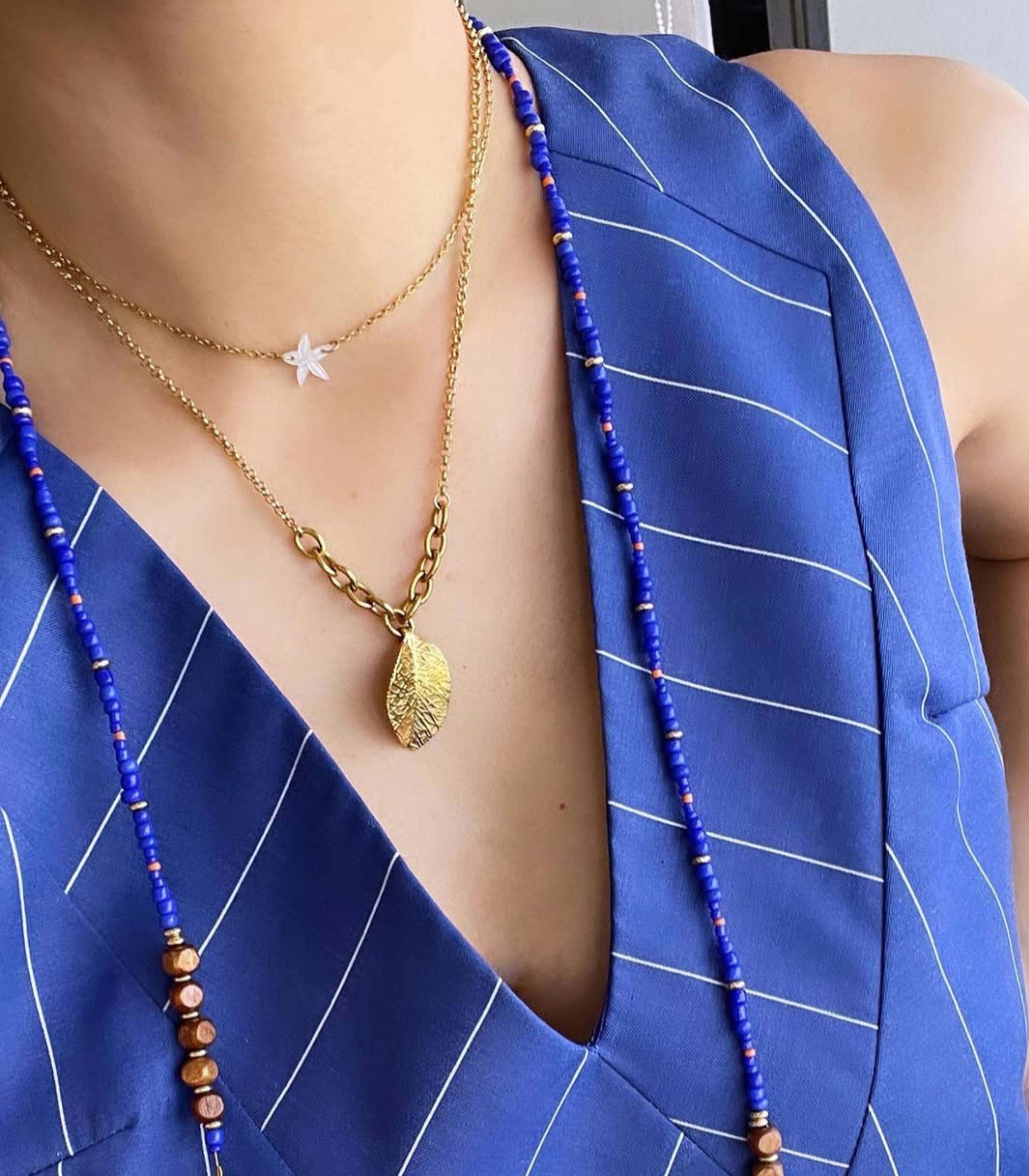 Santan Mother of Pearl Flower Necklace
