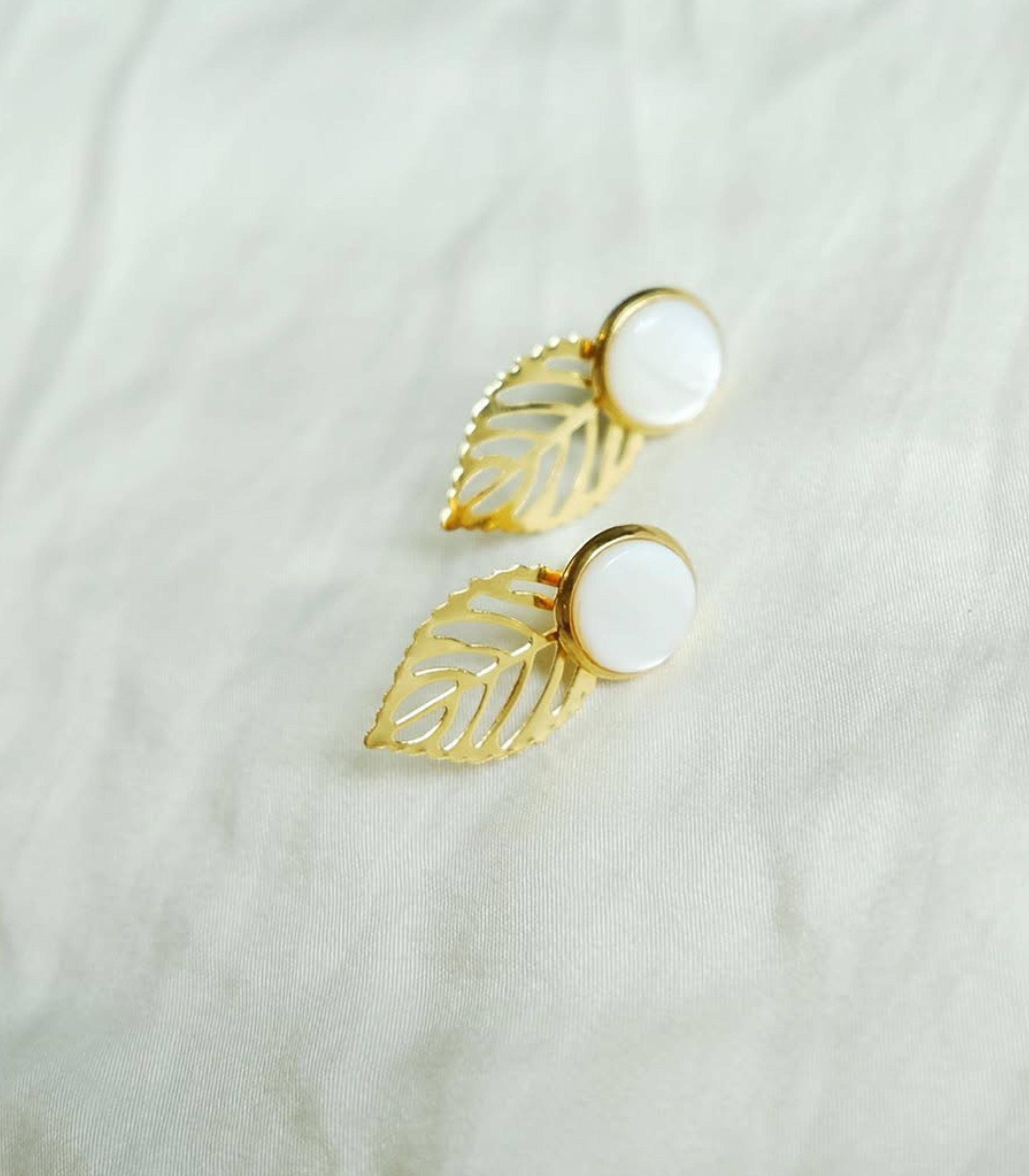 Gina Multi-Wear Studs & Dangle Earrings in Mother of Pearl