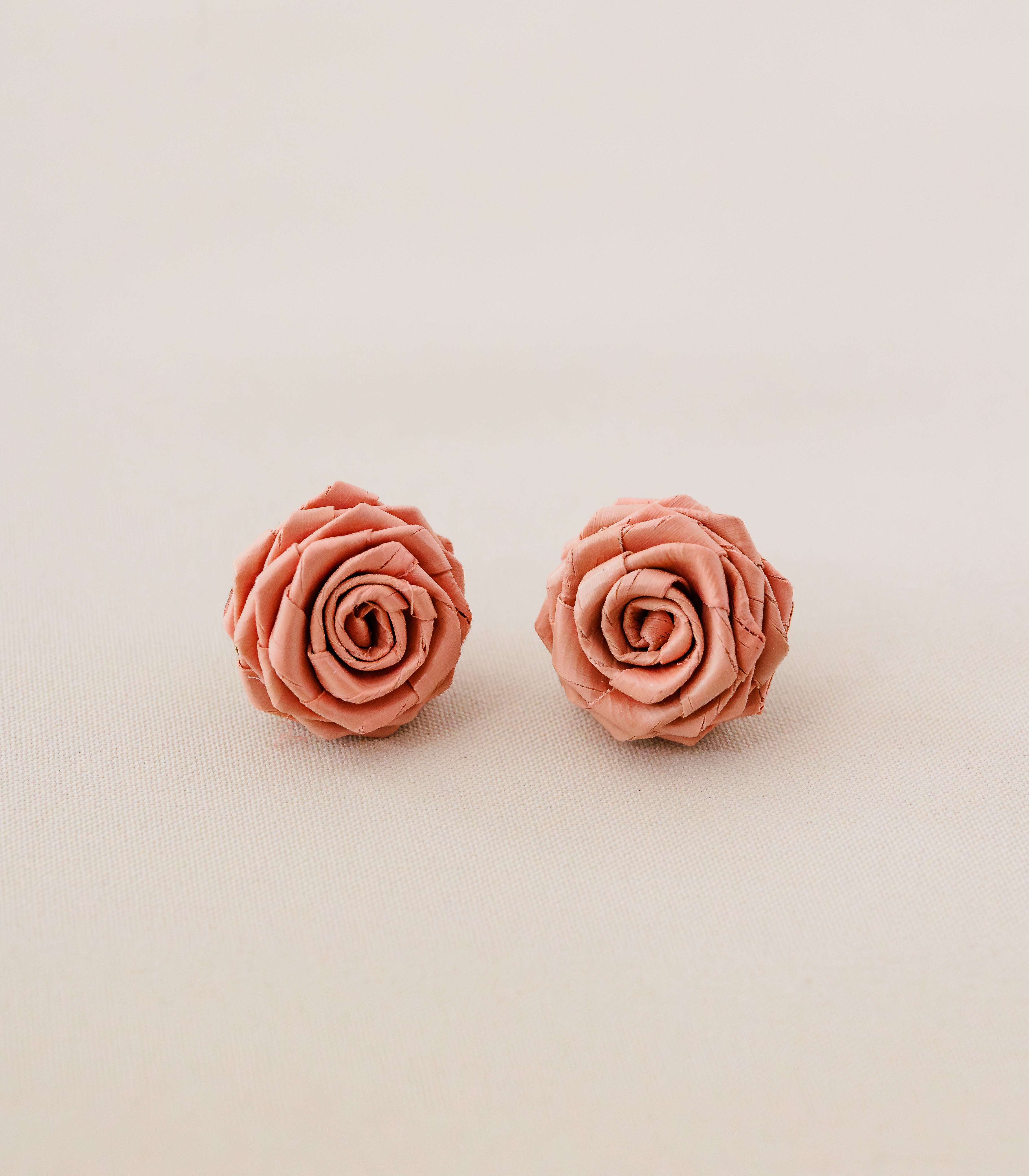 Handwoven Rosas Palm Leaf Earrings - Blush Pink - Punique