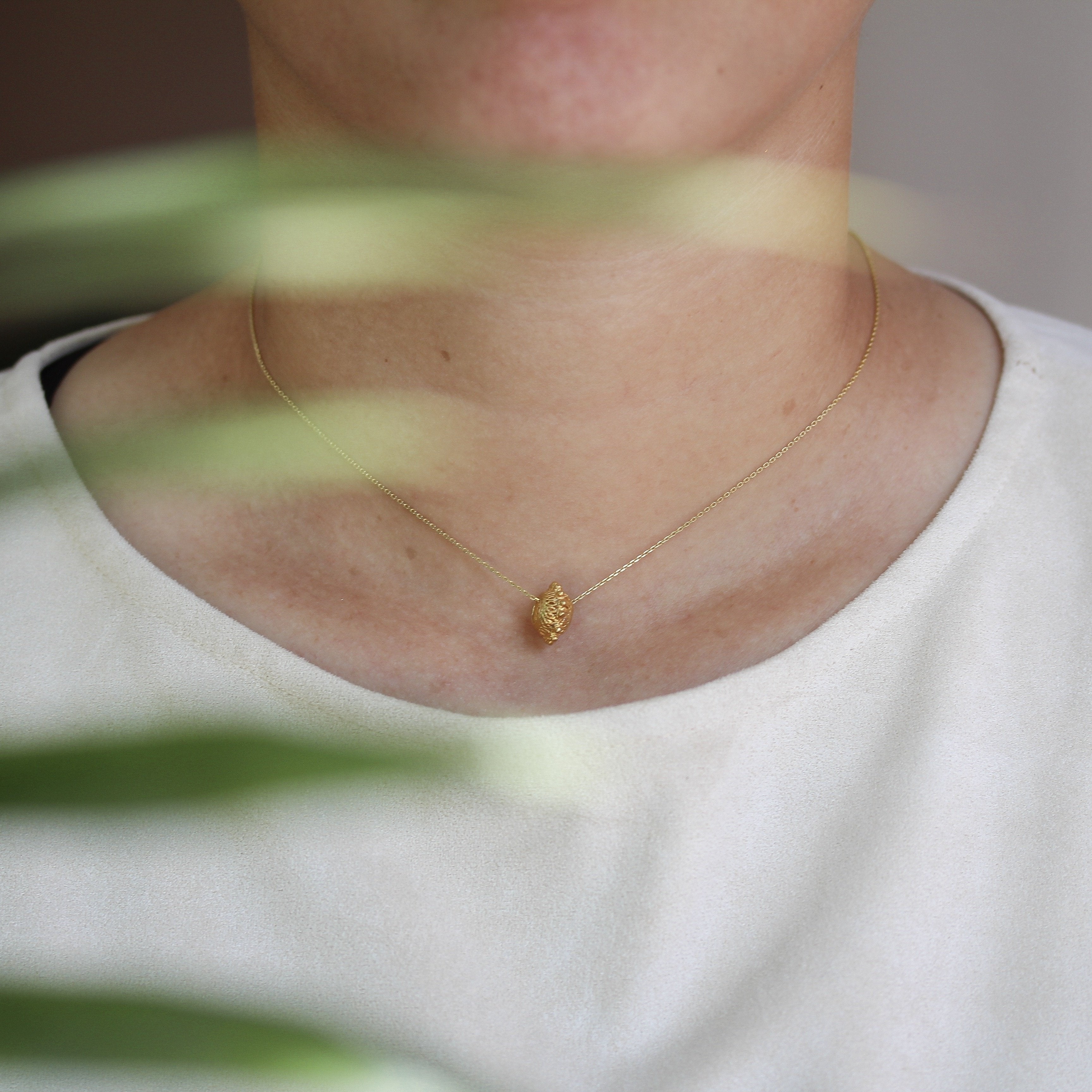 Butete Chain Pendant Necklace - AMAMI