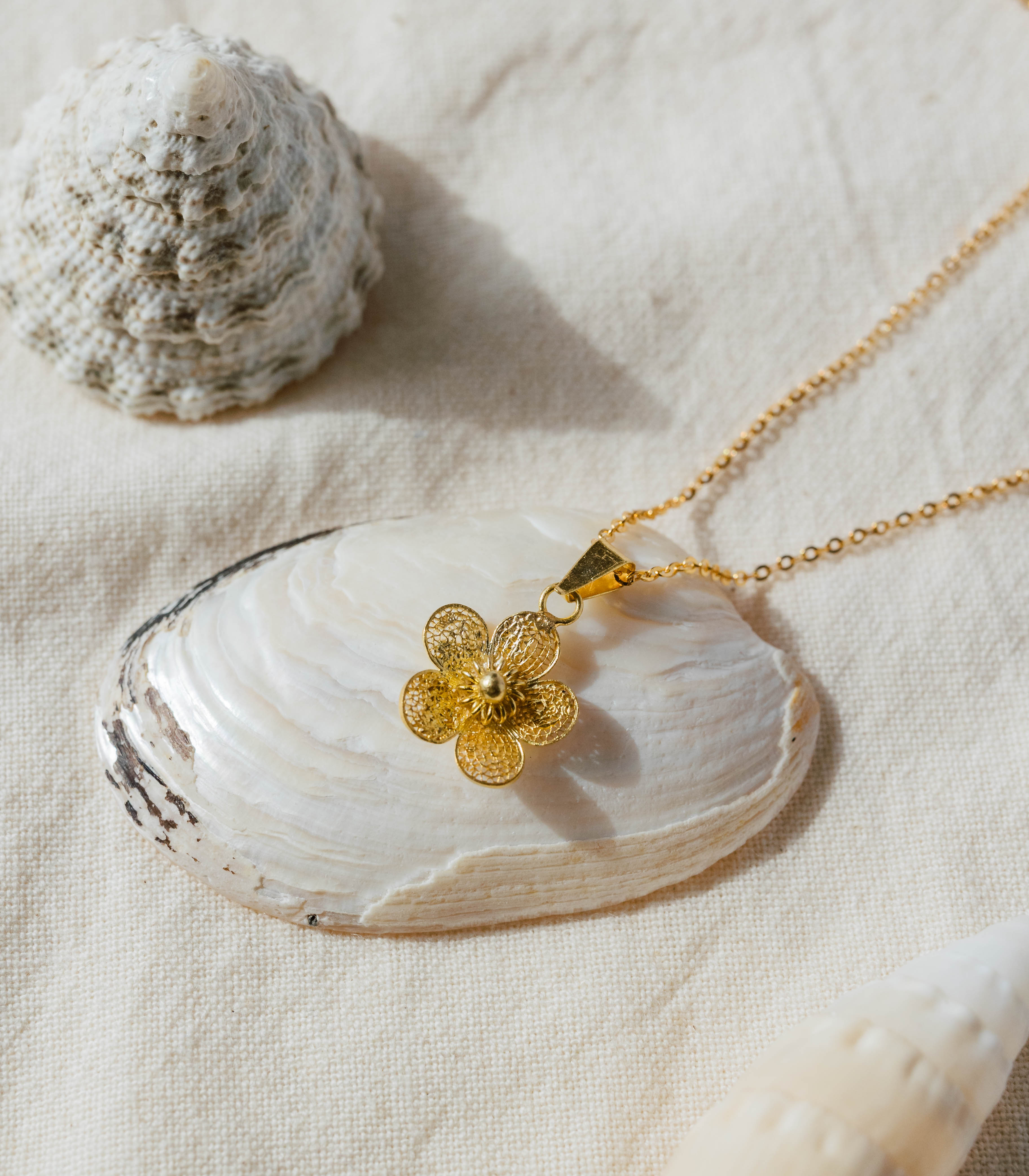 Sampaguita Minimalist Pendant Necklace in Gold - AMAMI