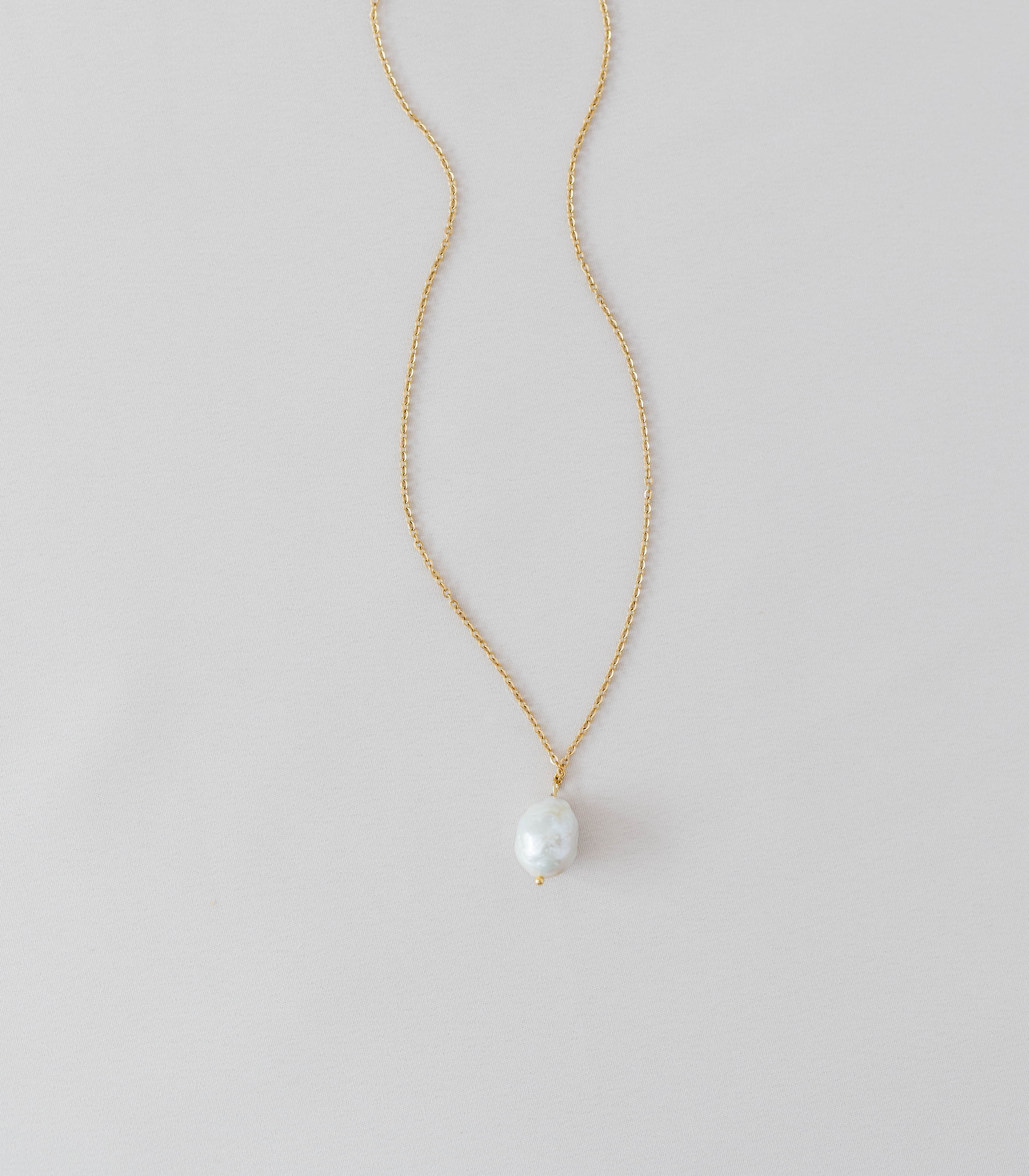 Gota Pearl Necklace - Arete