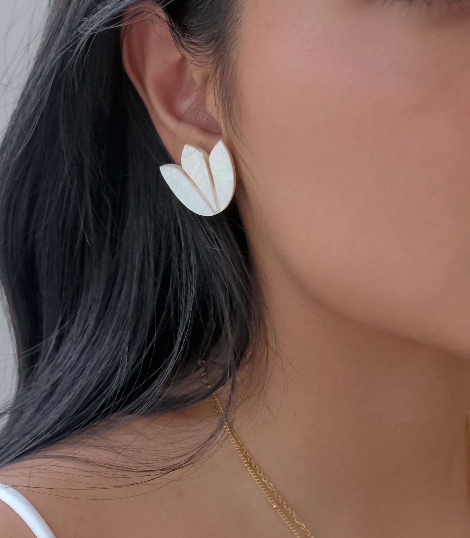 Guita Stud Earrings - Arete