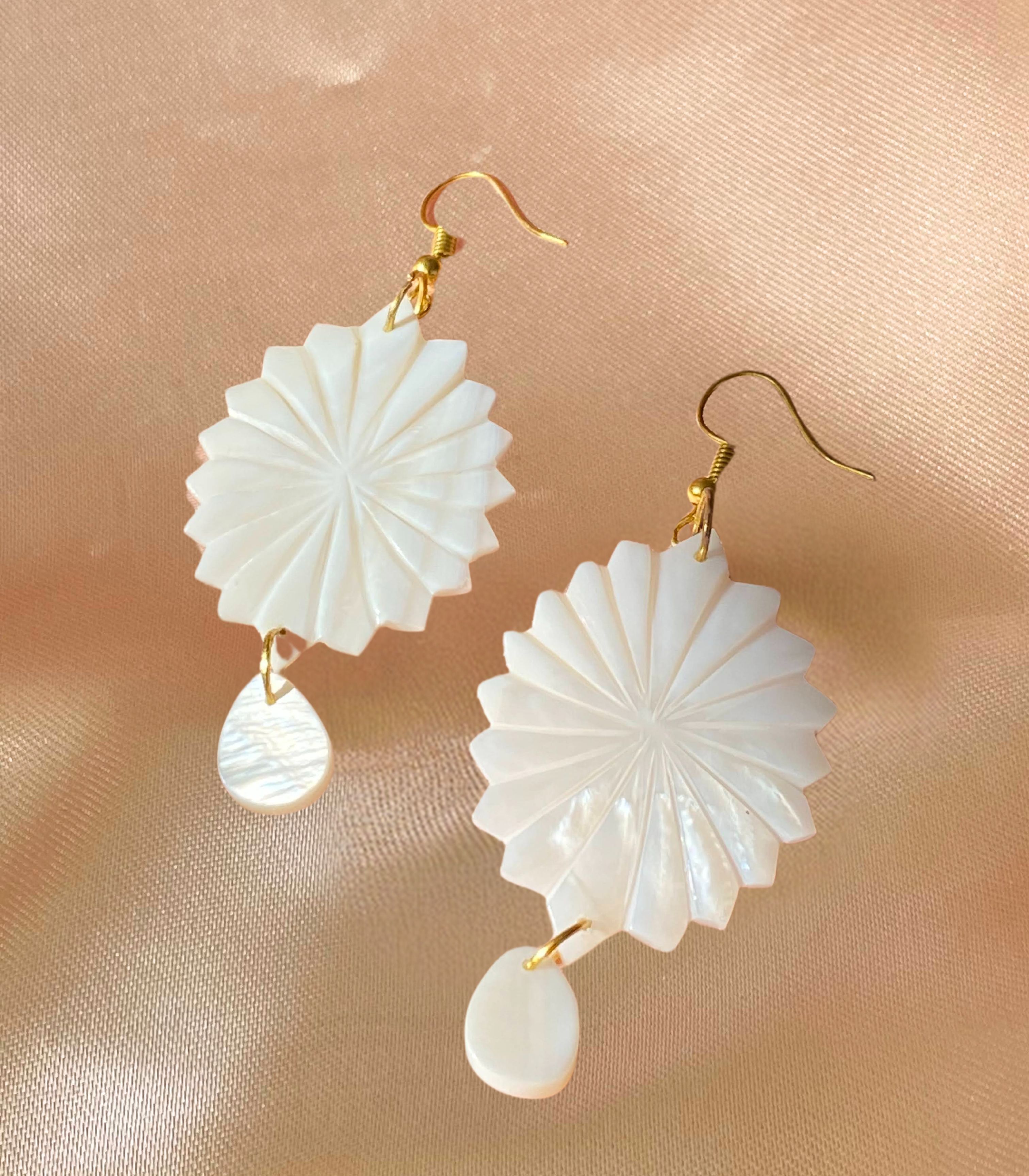 Anahaw Mother of Pearl Earrings - Weaving Handicrafts